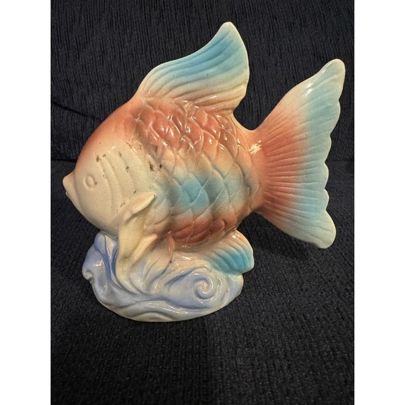 Fish‎ Figurine - Picture 1 of 3